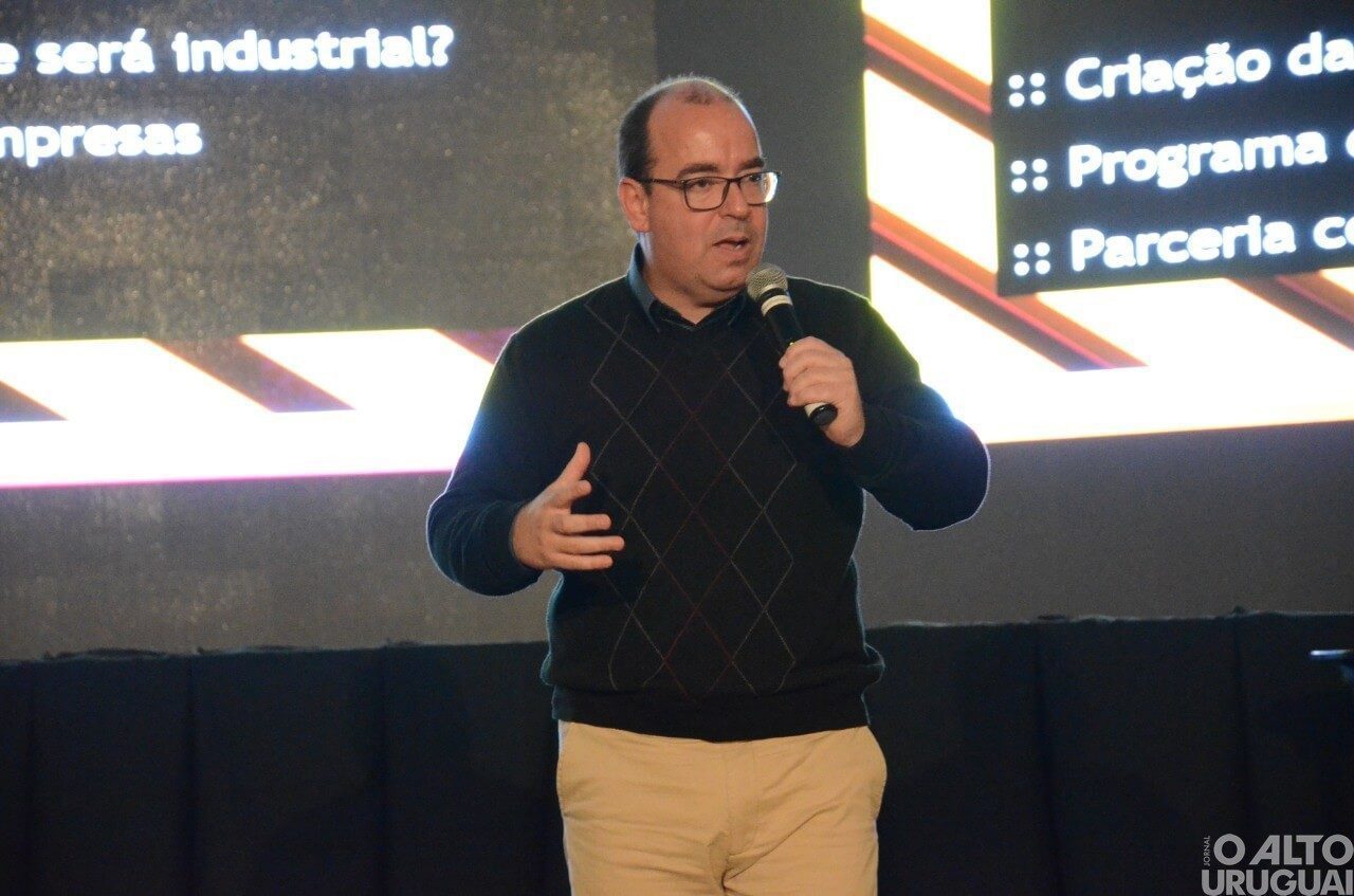 Palestra promovida pela Sicredi inspira e motiva o desenvolvimento dos municípios
