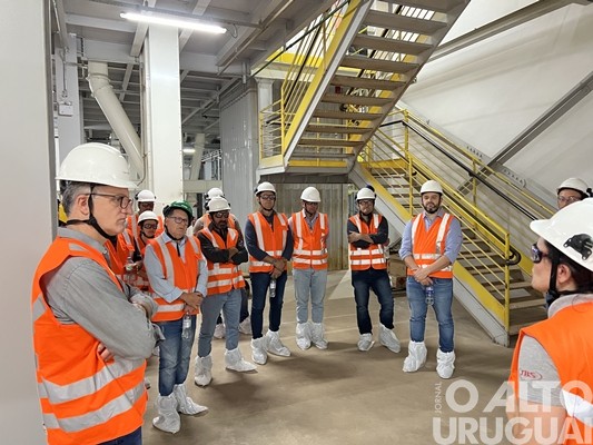 JBS apresenta a estrutura da fábrica de ração em Seberi