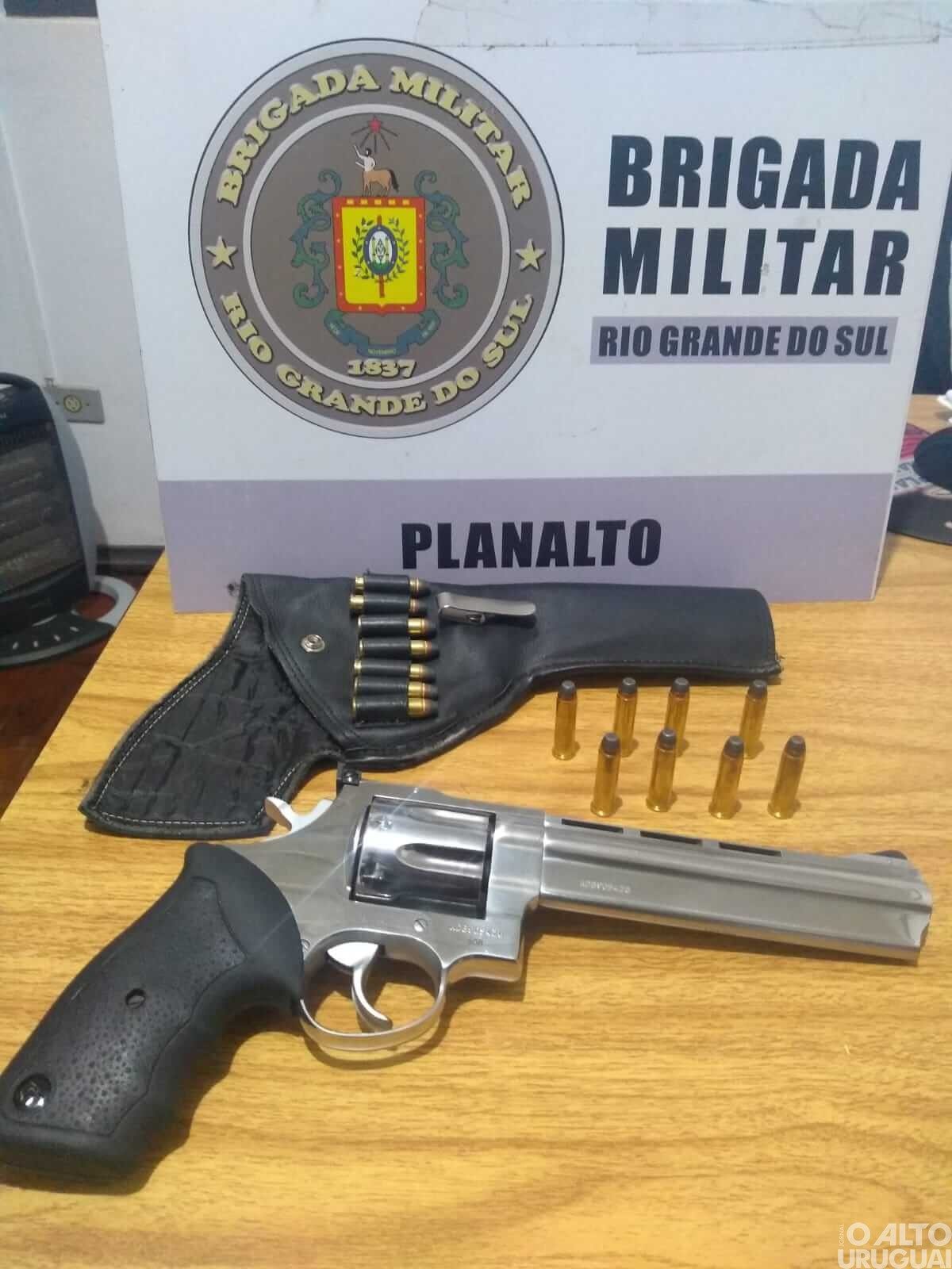 Homem é preso por porte ilegal de arma de fogo em Planalto