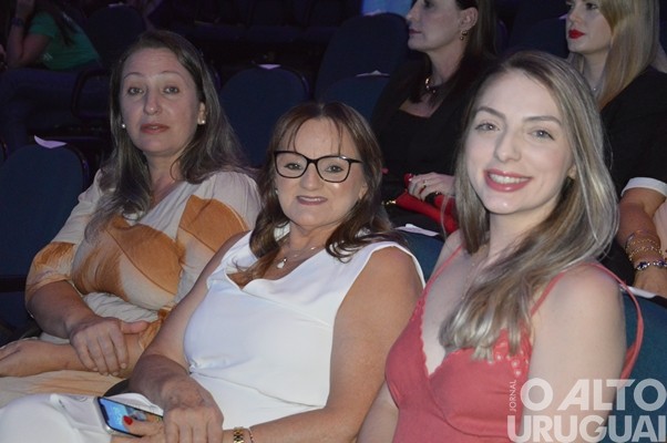 Mais de 800 pessoas participam de palestra com Leila Ama em FW