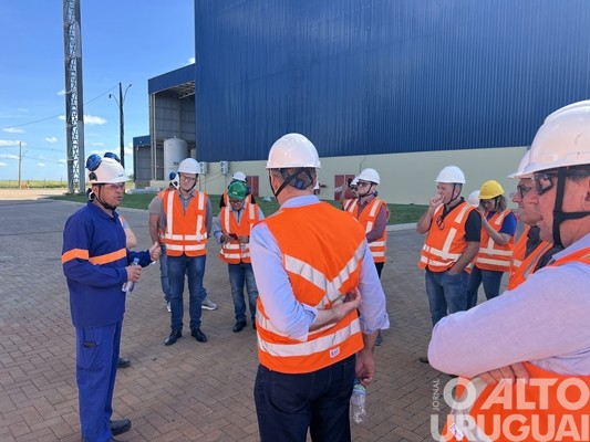 JBS apresenta a estrutura da fábrica de ração em Seberi
