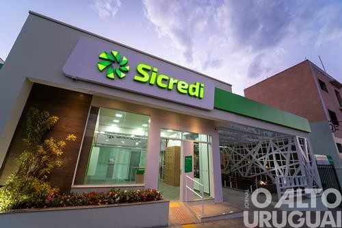 Sicredi conquista 1º lugar em prêmio de atendimento