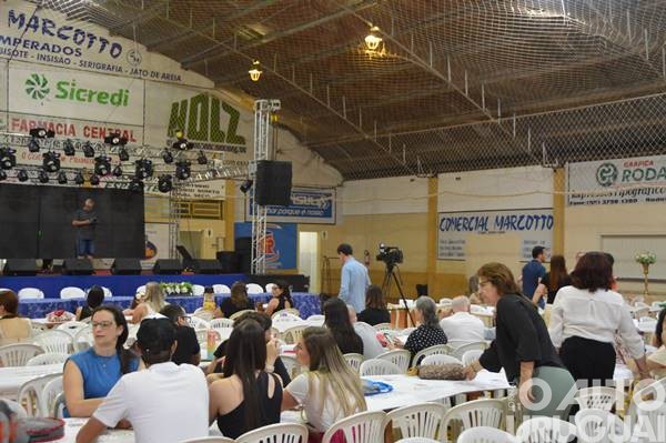 Palestra-show com Otélio Drebes reúne mais de 600 pessoas em Seberi