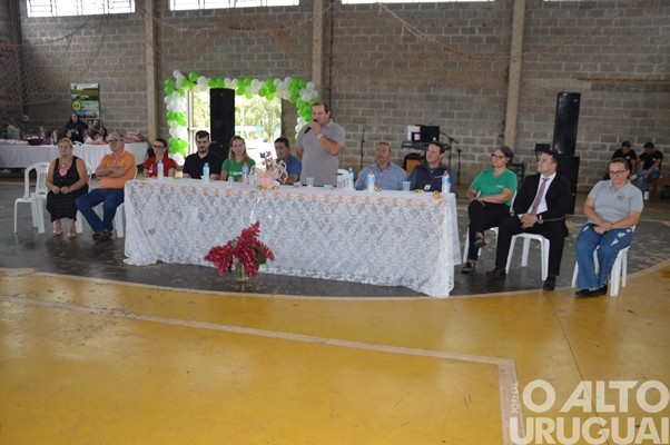 Centenas de mulheres participam de encontro em Jaboticaba