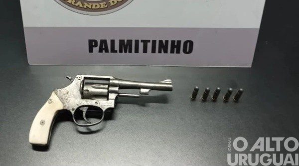 BM prende homem por porte ilegal de arma de fogo em Palmitinho