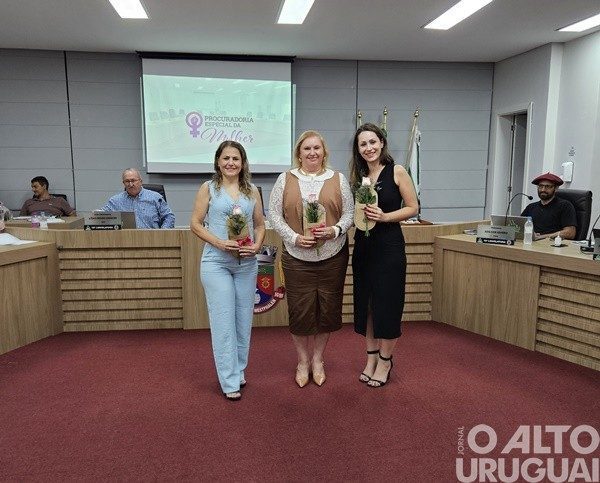 Marizete Frozzi e Rubia Dal Puppo Maas tomam posse na Procuradoria Especial da Mulher
