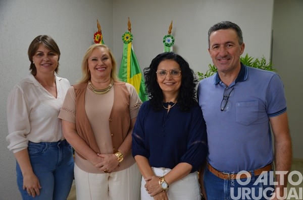 Encontro reúne três prefeitas em exercício da região