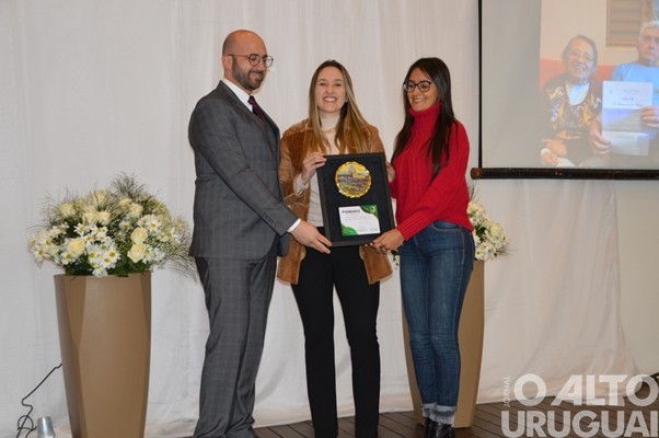 Câmara de Vereadores de Seberi homenageia pioneiros