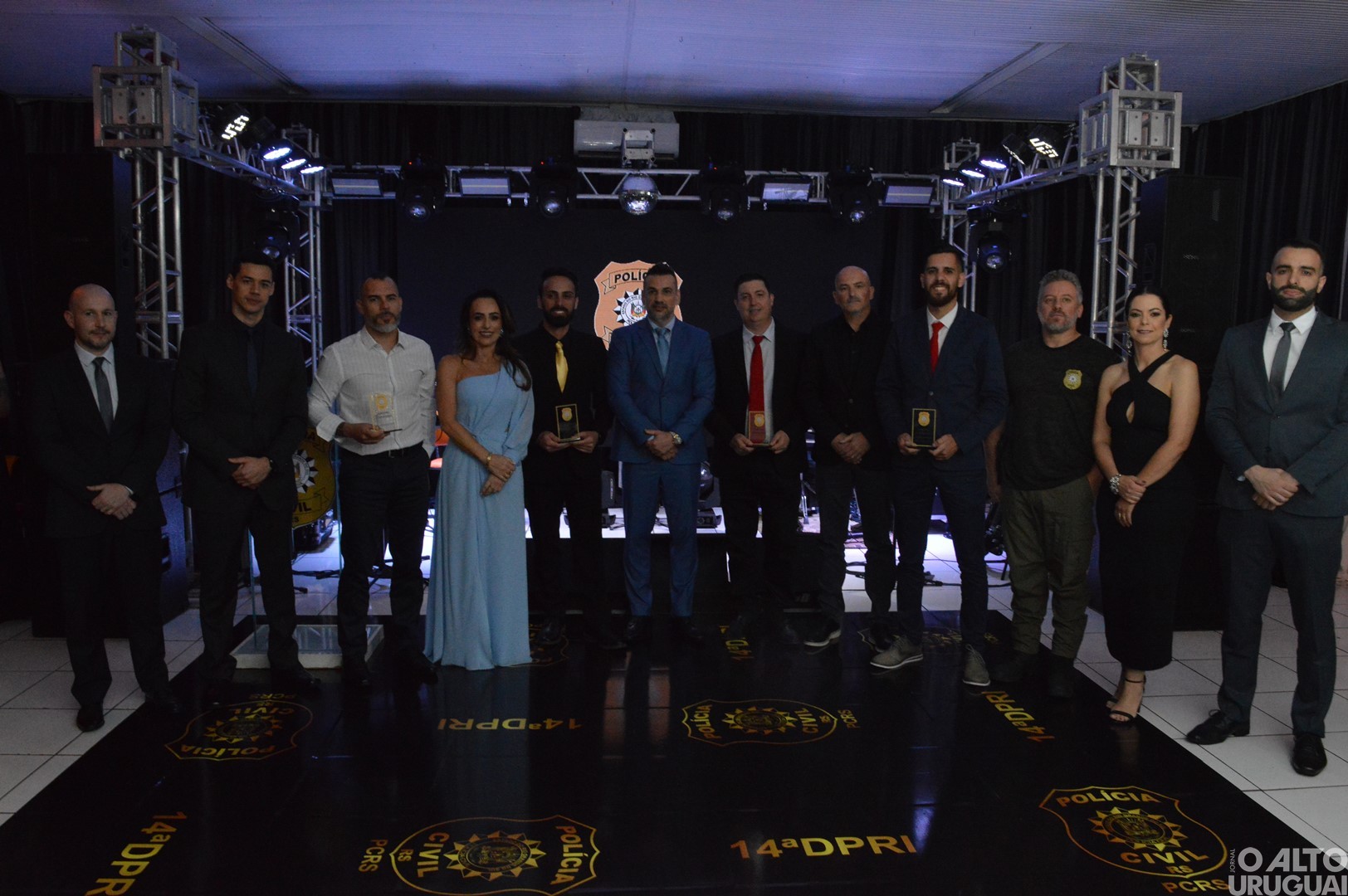 Baile Golden Night homenageia parceiros da Polícia Civil