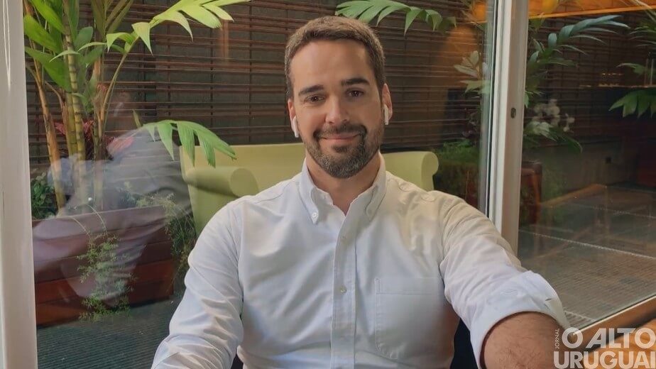 Eduardo Leite se declara gay e confirma pré-candidatura ao Planalto
