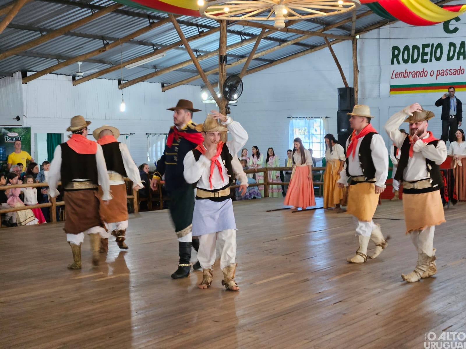 Tertúlia com os Pais é realizada neste domingo