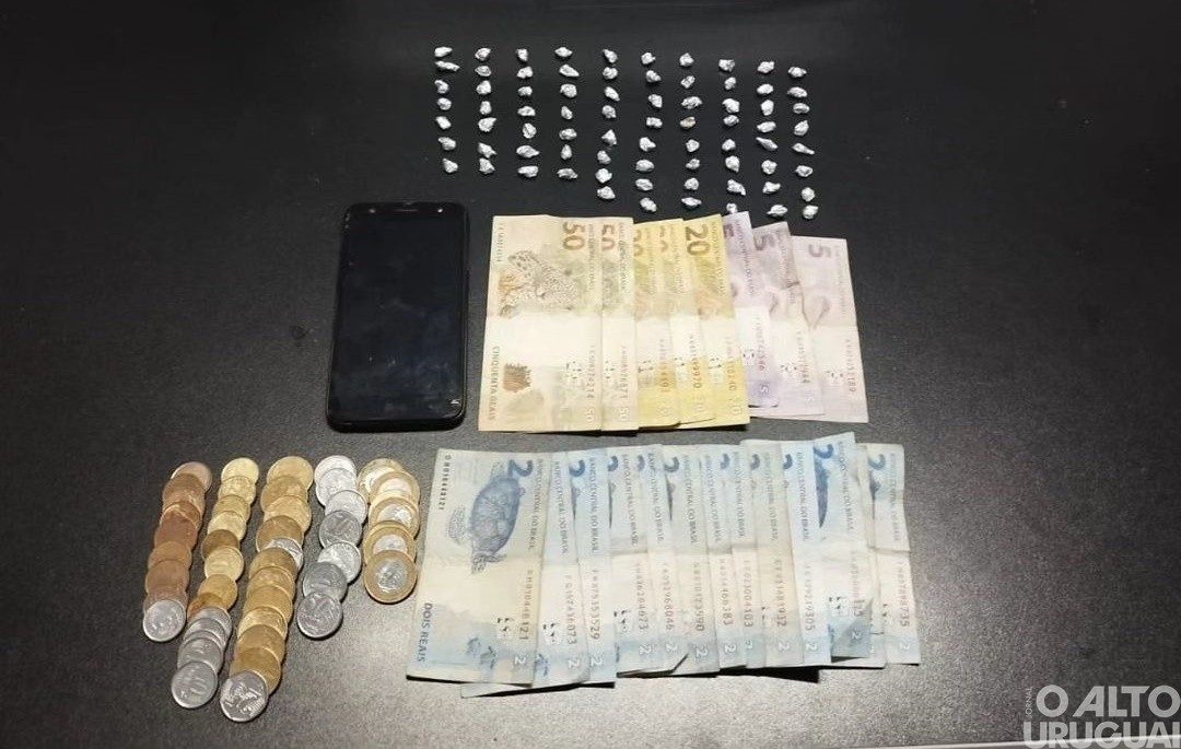 Dupla é presa por tráfico de drogas em FW