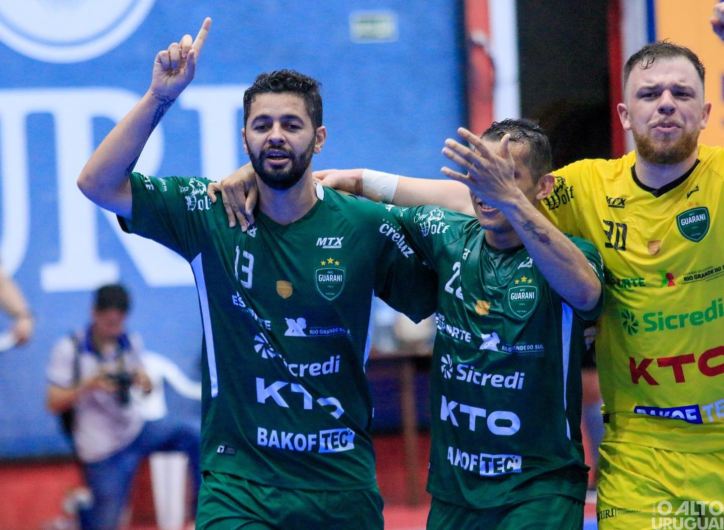 Guarani Futsal goleia o Cerro Largo em FW