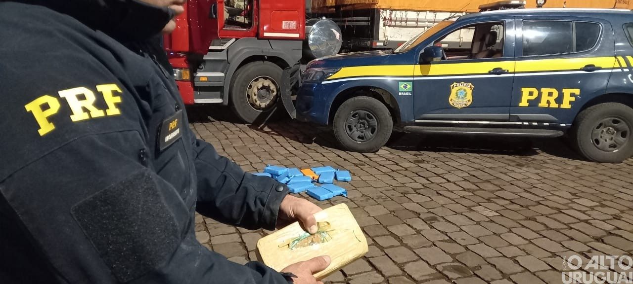 PRF apreende carga milionária de cocaína e pasta base em Carazinho