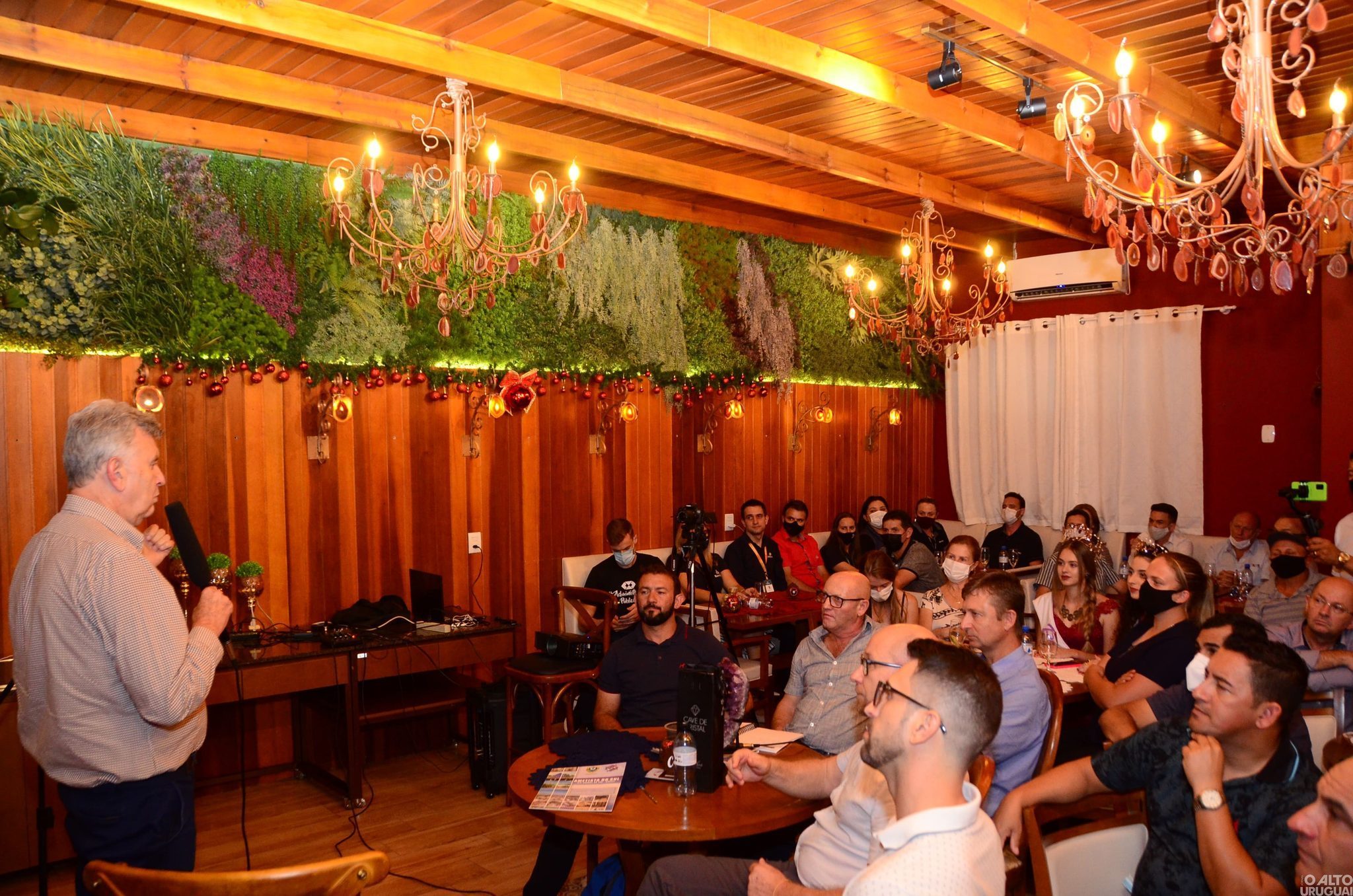 Pedra Café sedia evento com senador da República em Ametista do Sul