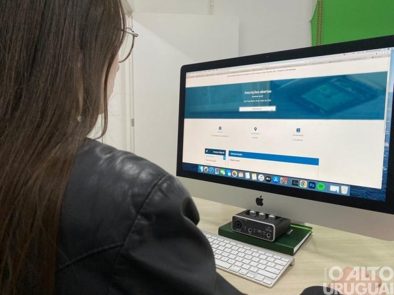 URI/FW conta com novos cursos de pós-graduação EaD