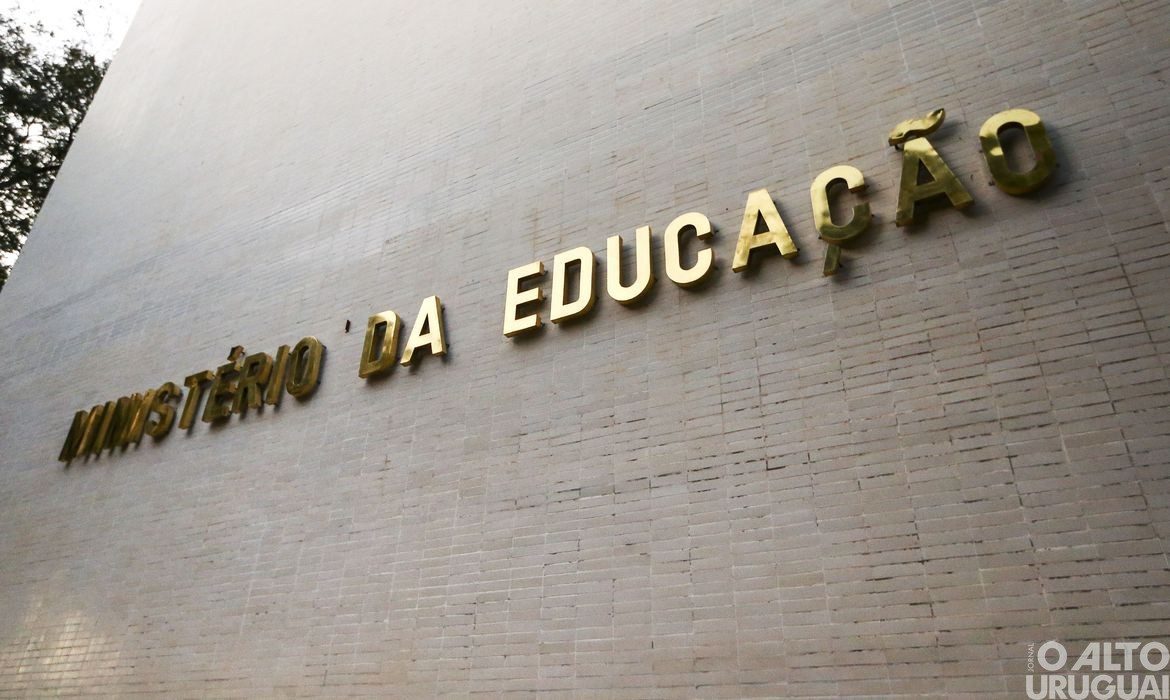 Inep confirma realização do Enem 2022
