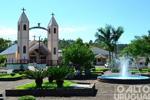 Pinheirinho do Vale dá início ao Natal 2025 com o tema “Luzes que abraçam o Vale”