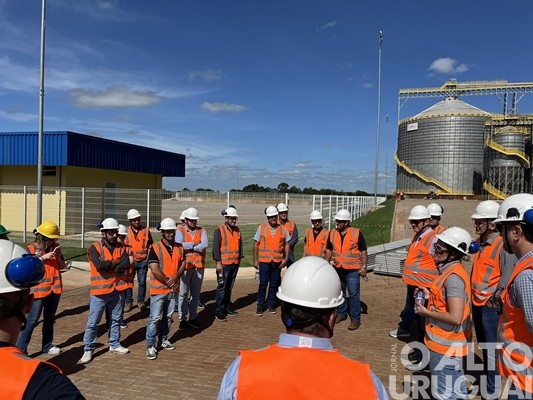 JBS apresenta a estrutura da fábrica de ração em Seberi