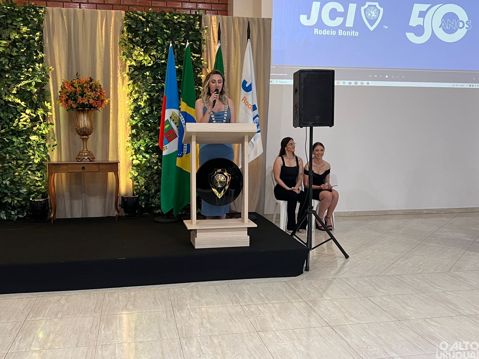 Jantar festivo com honrarias marca os 50 anos da JCI em Rodeio Bonito