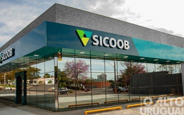 Sicoob Oestecredi celebra quatro décadas de atuação