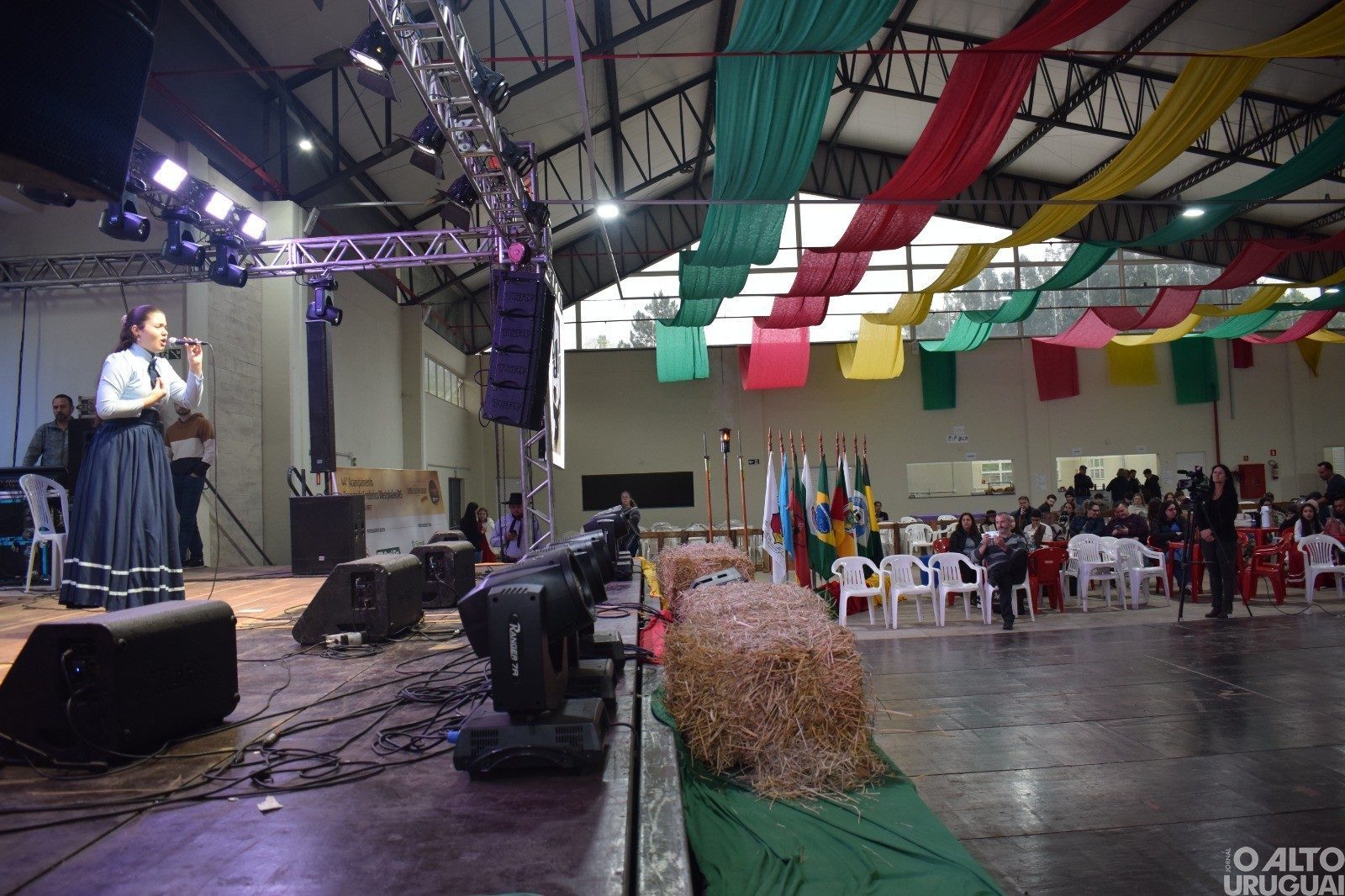 9º Canto do Barril encanta público durante Semana Farroupilha de FW