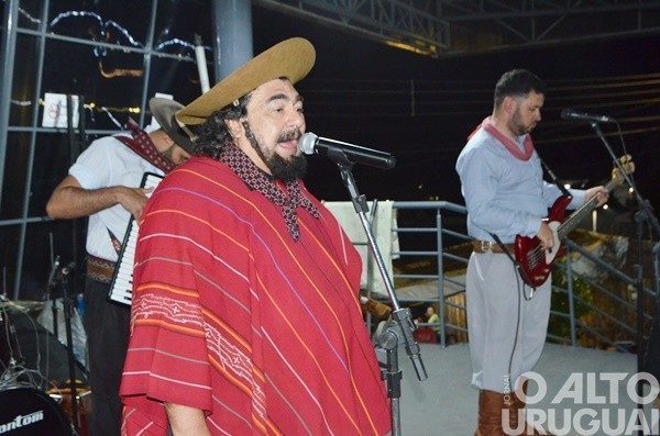 Xirú Missioneiro dá ritmo à Semana Farroupilha em Caiçara