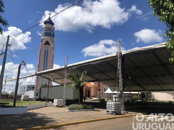 Primeira noite da Expopedras 2026 promete agitar a Arena de Shows