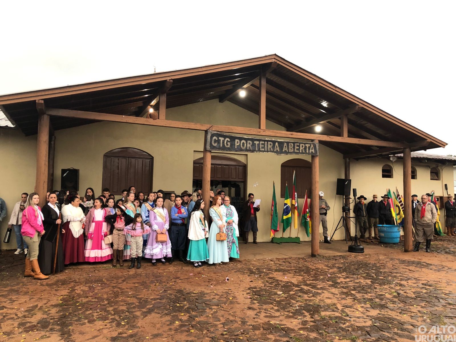 Distribuição da Chama Crioula foi realizada neste sábado