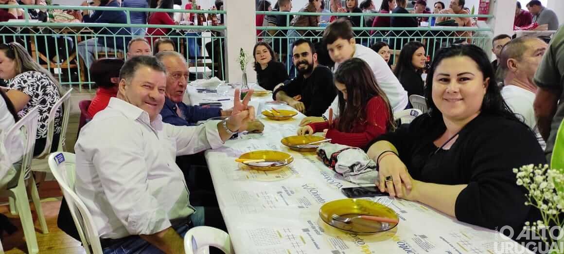 Mais de 800 pessoas participam do Jantar das Massas em FW