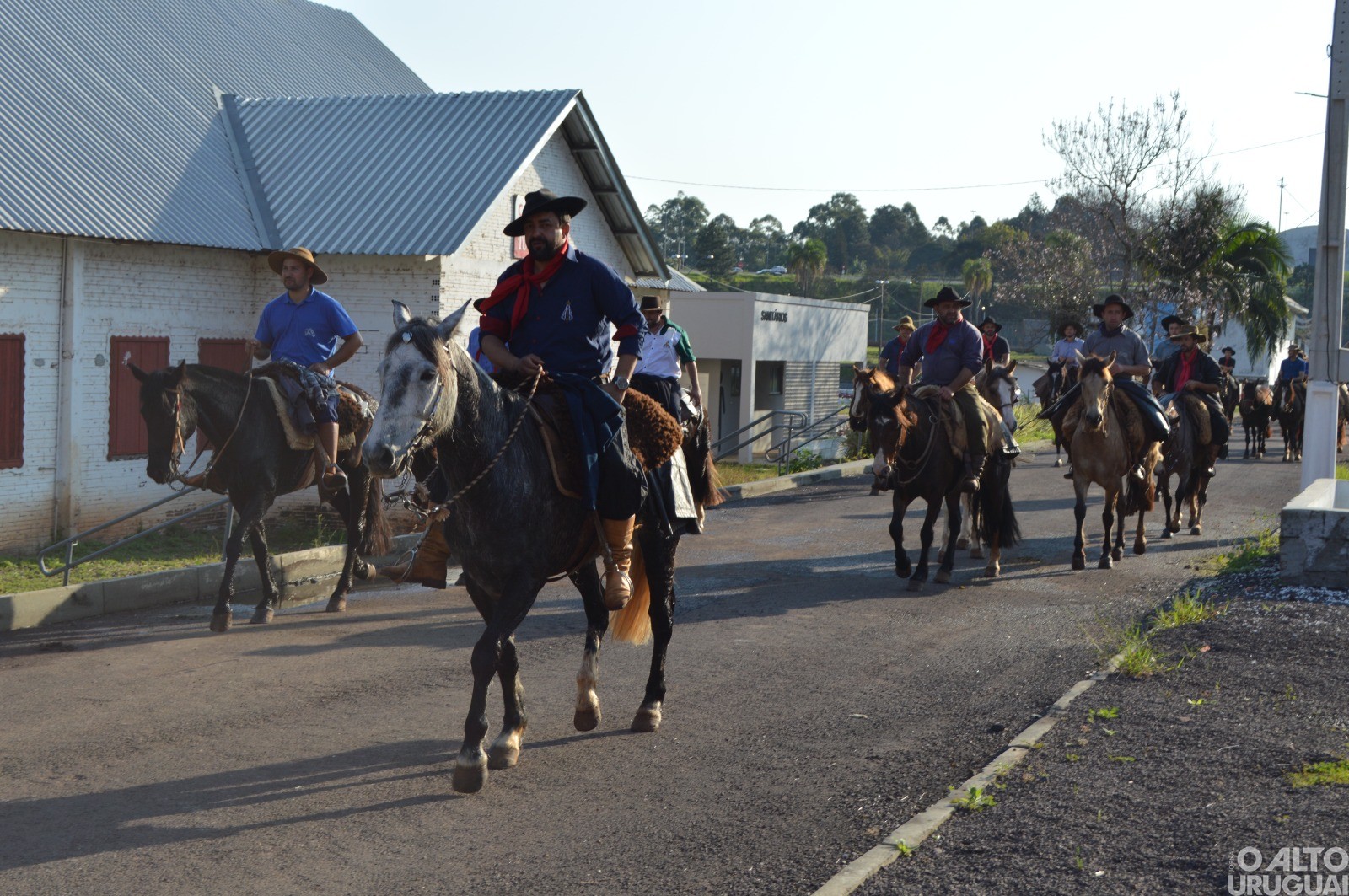 Cavalarianos do 31º Bate-casco passam por FW