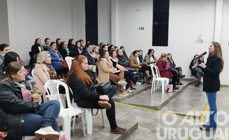 Formação propõe novo olhar para a infância na rede municipal