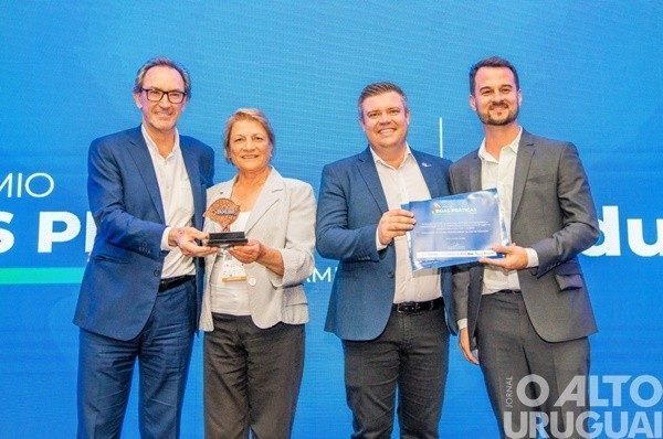 Famurs homenageia 36 municípios com o 4º Prêmio Boas Práticas