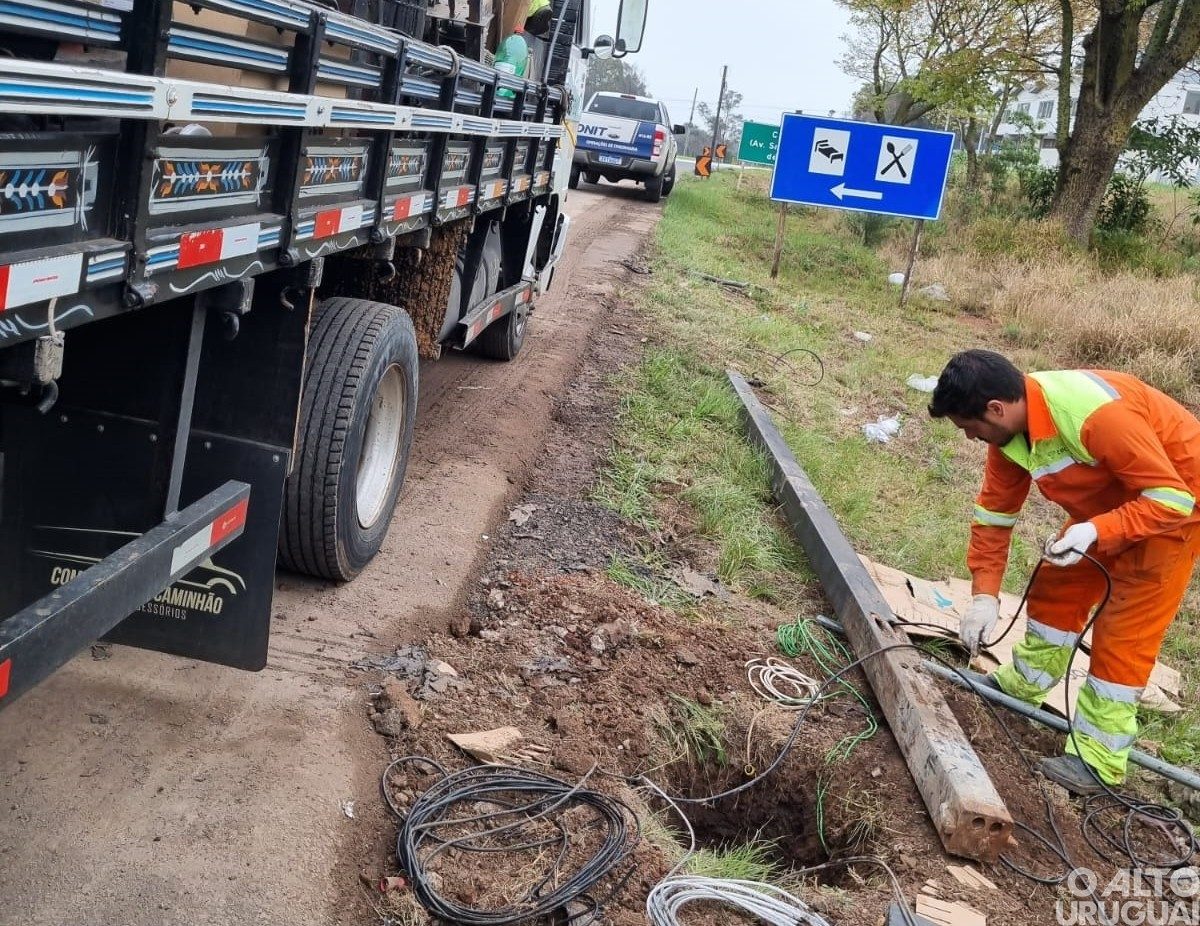 Controladores de velocidade estão sendo reinstalados na BR-386