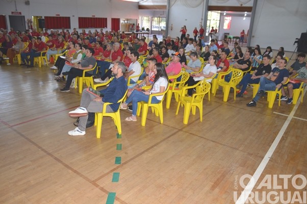 Evento realizado pela Creluz em Pinhal marca o Dia da Árvore