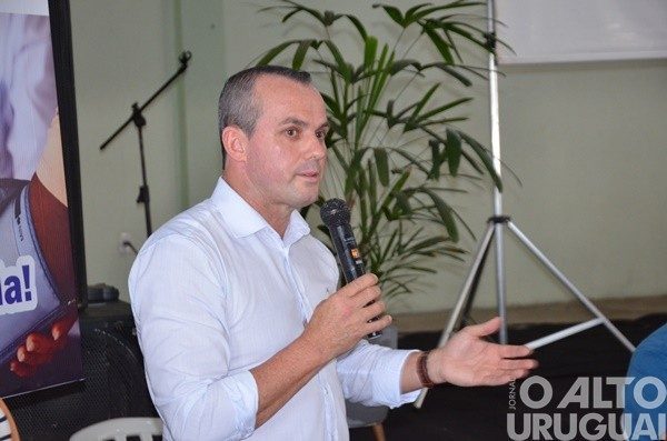 Prefeito de Ametista do Sul esclarece sobre informação de cassação de diploma que circula nas redes sociais