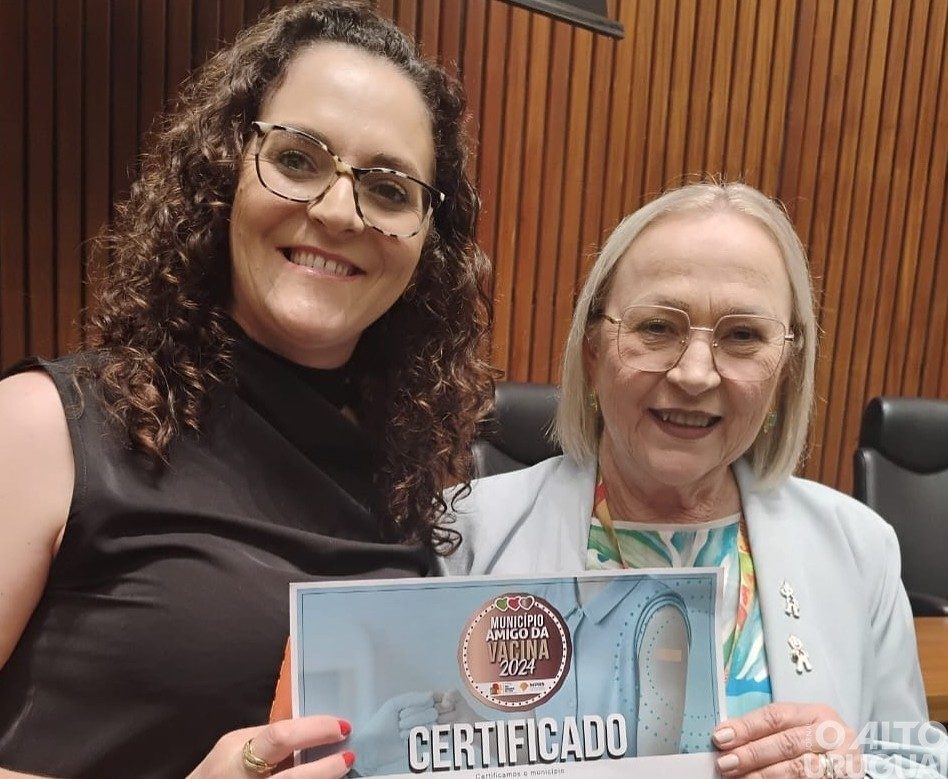 Vista Alegre recebe certificado “Município Amigo da Vacina” em evento no Ministério Público