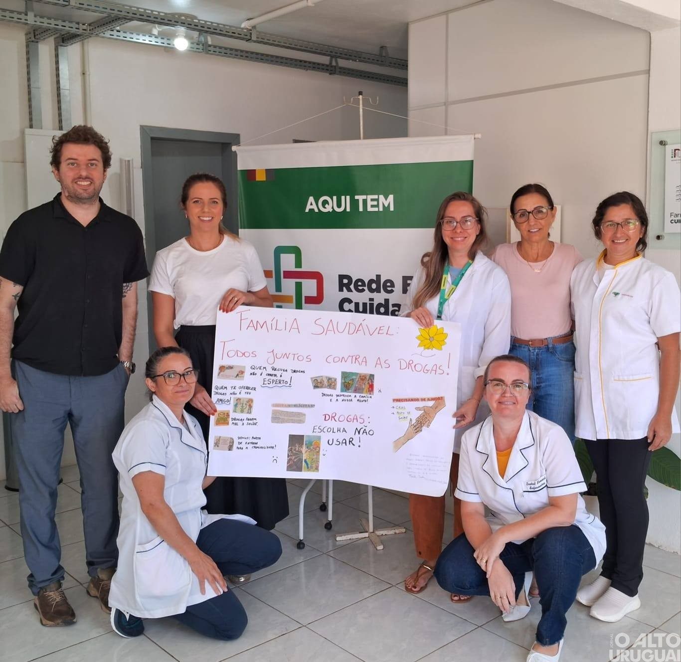Unidades de saúde de Caiçara recebem cartazes de conscientização sobre drogas