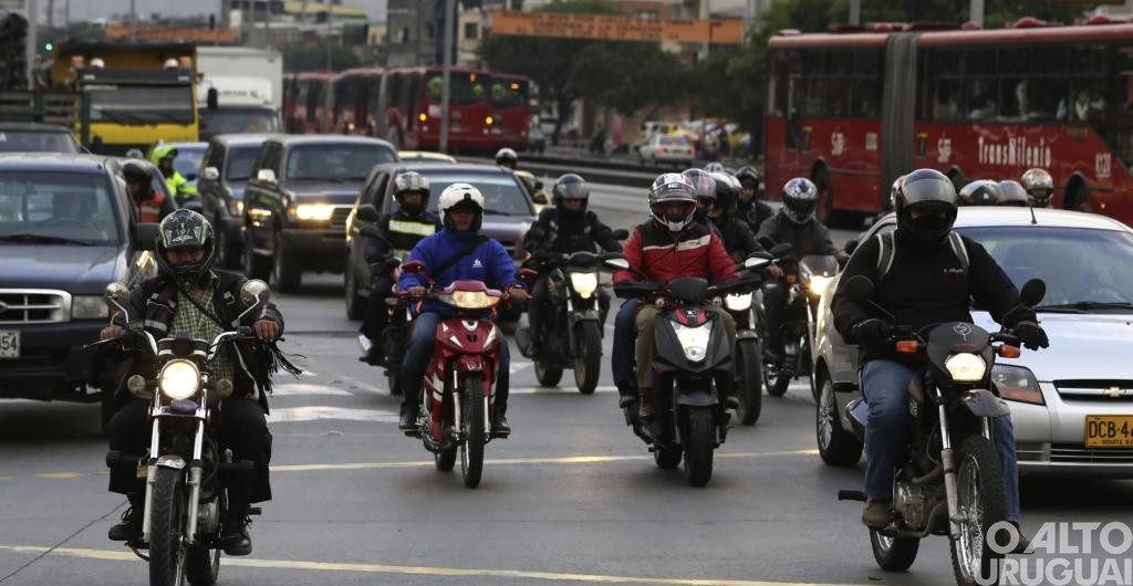 Mais da metade dos proprietários de motocicleta não tem habilitação