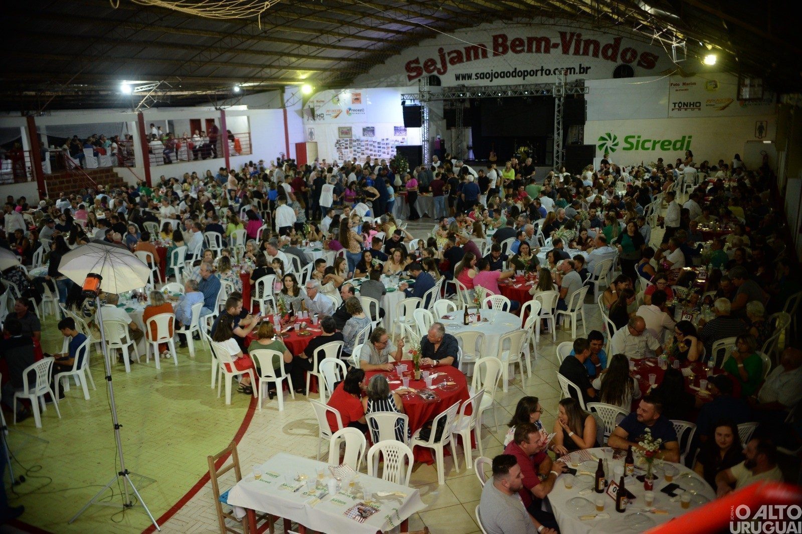 Centenas de pessoas participam das comemorações dos 100 anos de São João do Porto