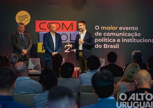 Evento de comunicação política e institucional reúne referências do país