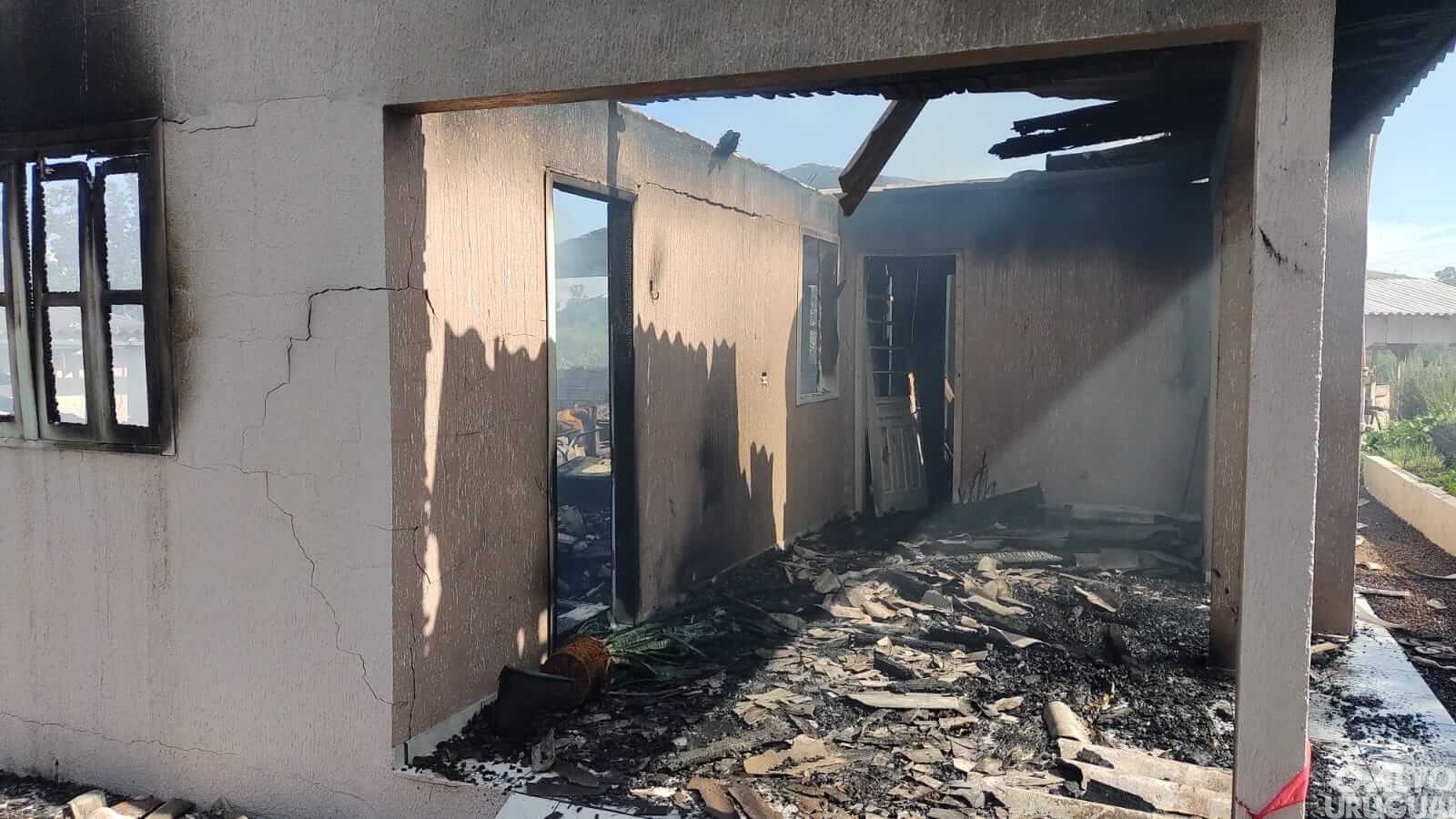Caiçara: casa é destruída por incêndio na linha Baldissera e família pede doações