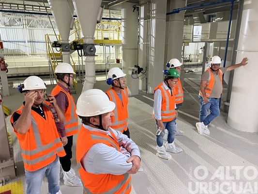 JBS apresenta a estrutura da fábrica de ração em Seberi