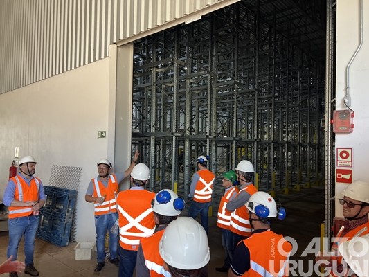 JBS apresenta a estrutura da fábrica de ração em Seberi
