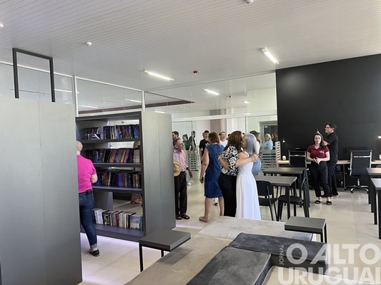 Biblioteca pública de Rodeio Bonito é inaugurada em novo espaço