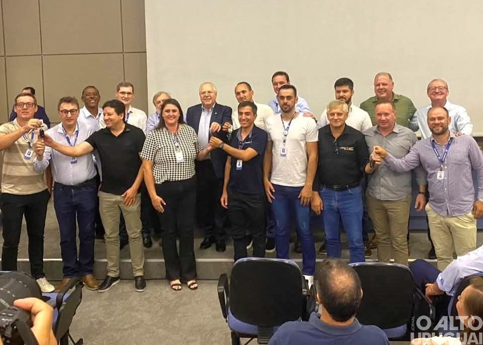 Emater/RS-Ascar recebe novos veículos para execução da Operação Terra Forte no Norte do Estado