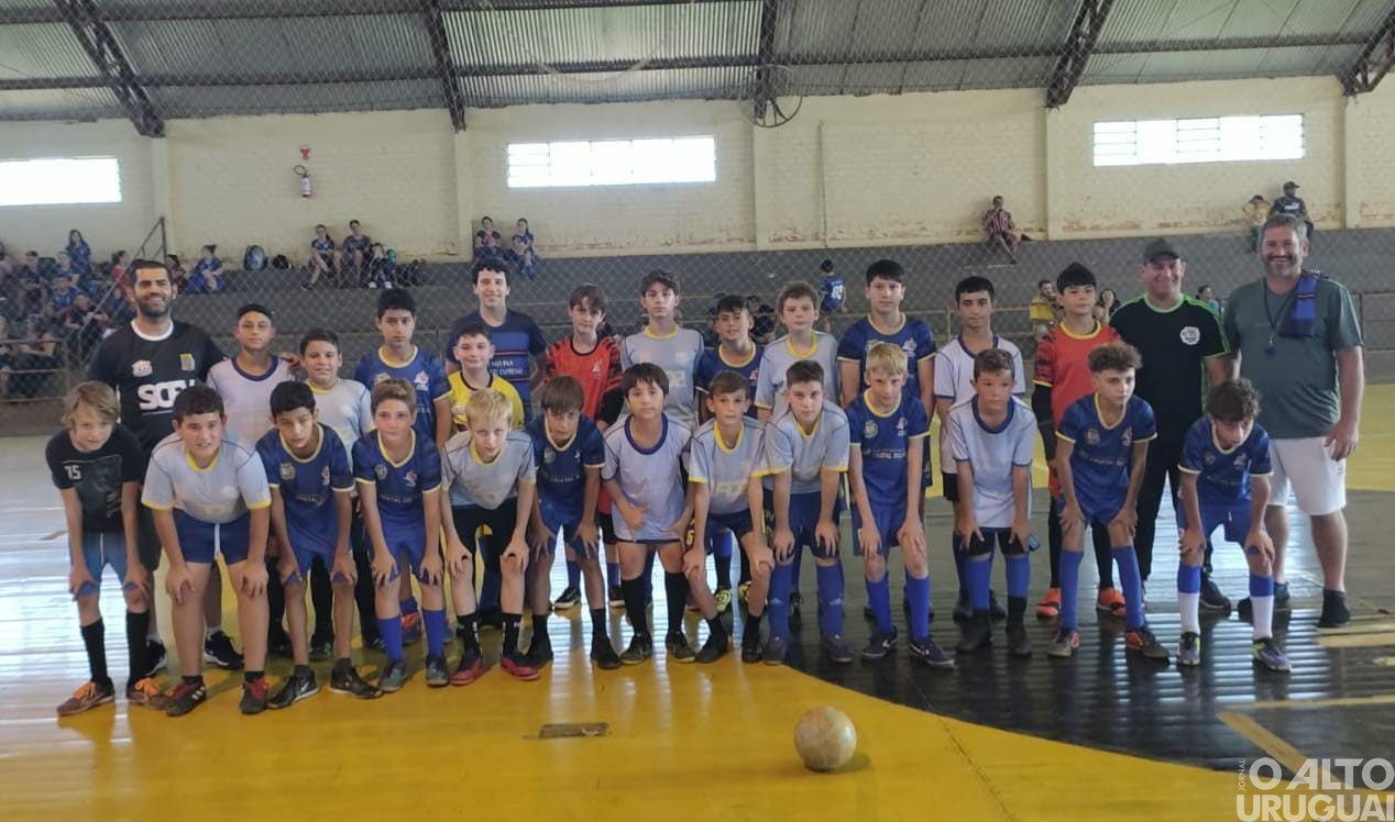 Escolinha de Futebol de Jaboticaba participa de amistoso
