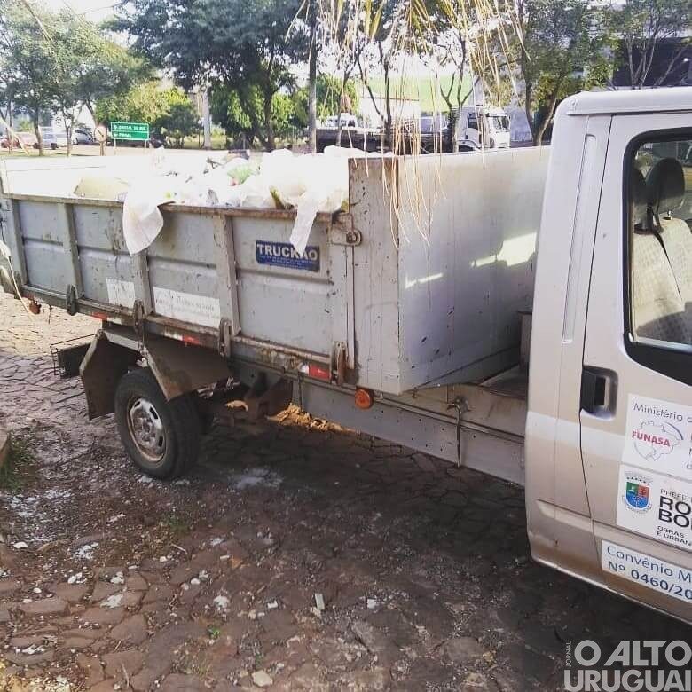 Rodeio Bonito: Secretaria de Obras desenvolve ação de limpeza