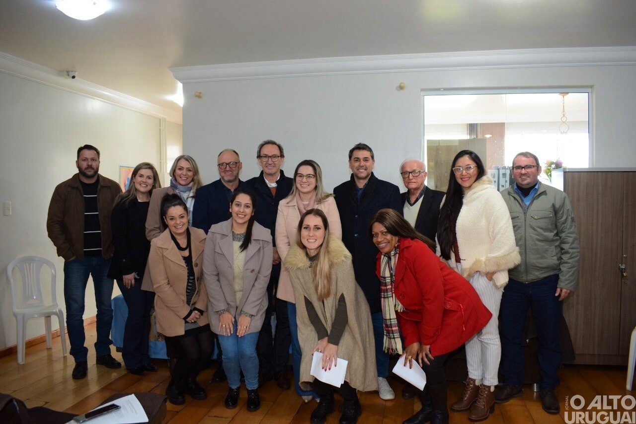 Diretoria do Lar São Francisco se reúne com representantes dos municípios