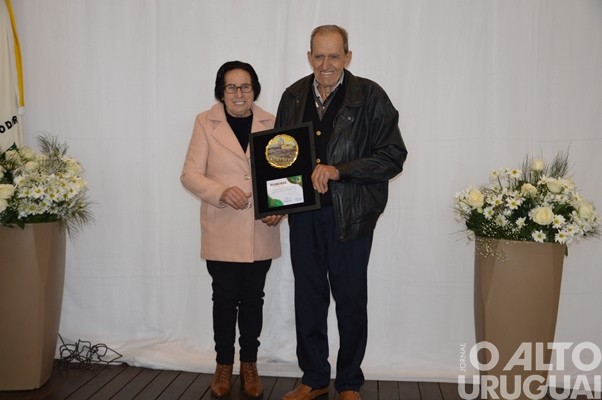 Câmara de Vereadores de Seberi homenageia pioneiros
